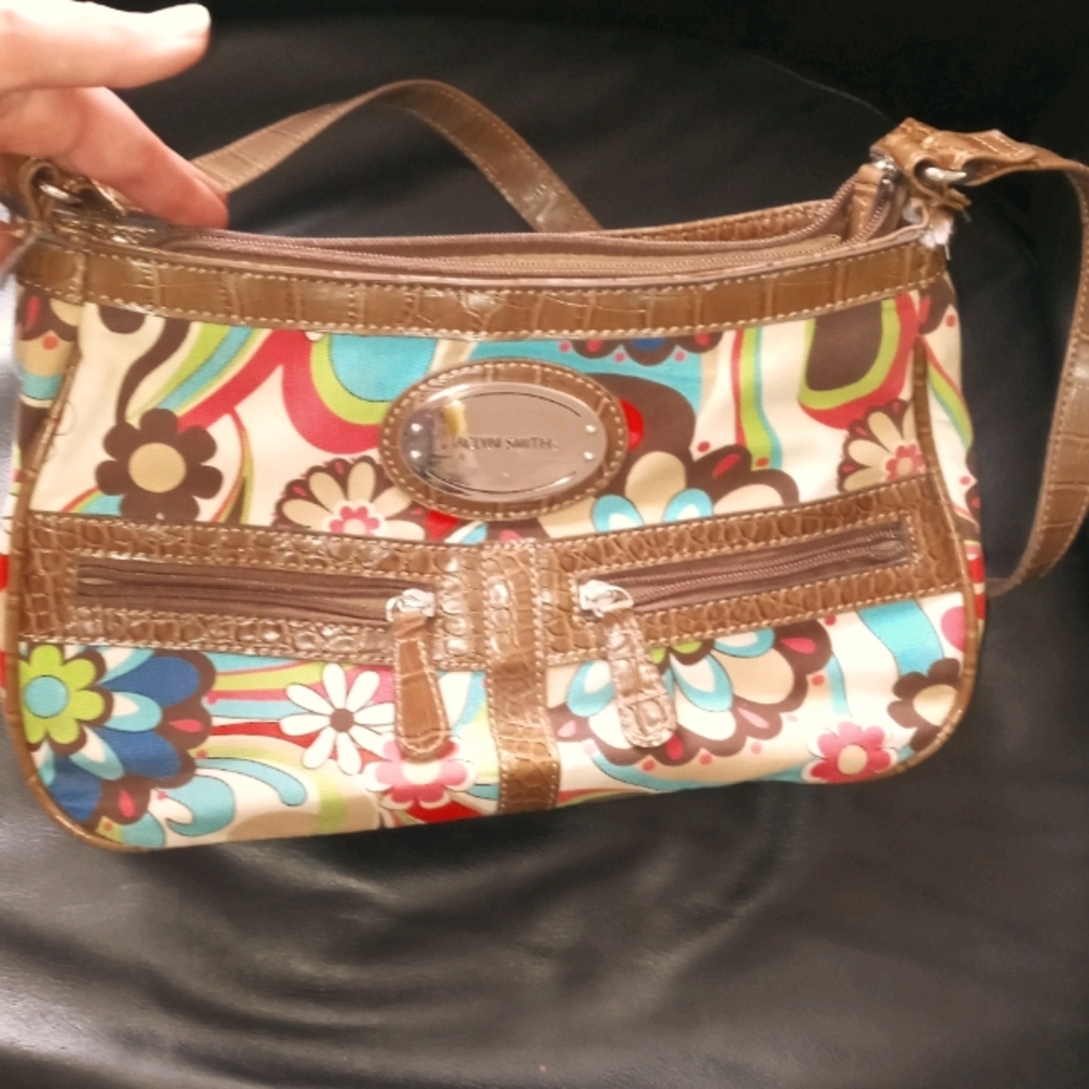 Jaclyn Smith Purse